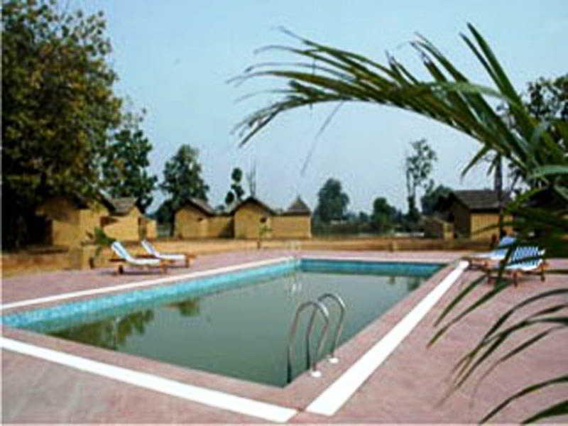 Tiger Lagoon Hotel Bandhavgarh National Park Buitenkant foto