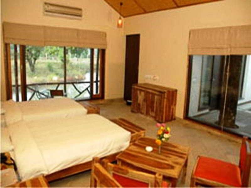 Tiger Lagoon Hotel Bandhavgarh National Park Buitenkant foto