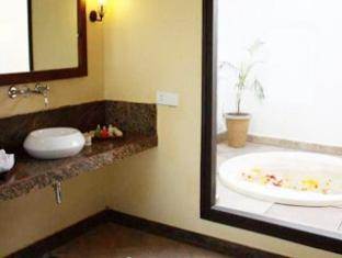 Tiger Lagoon Hotel Bandhavgarh National Park Buitenkant foto